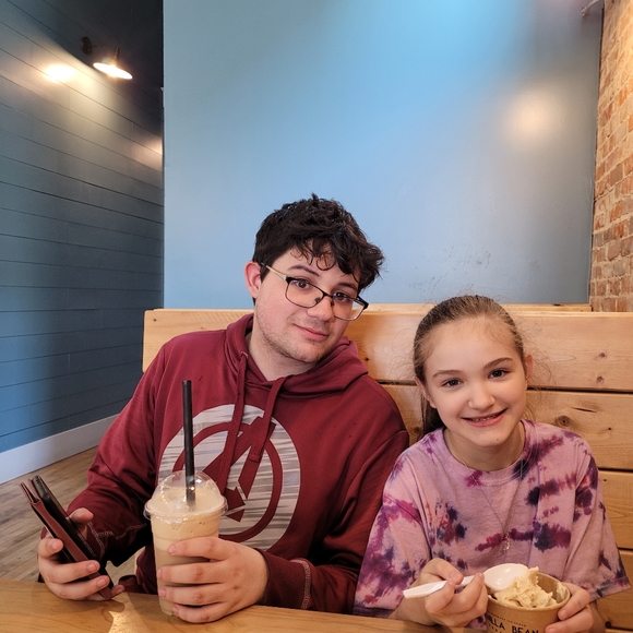 Meet your Posher, Courtney - Picture 12 of 14